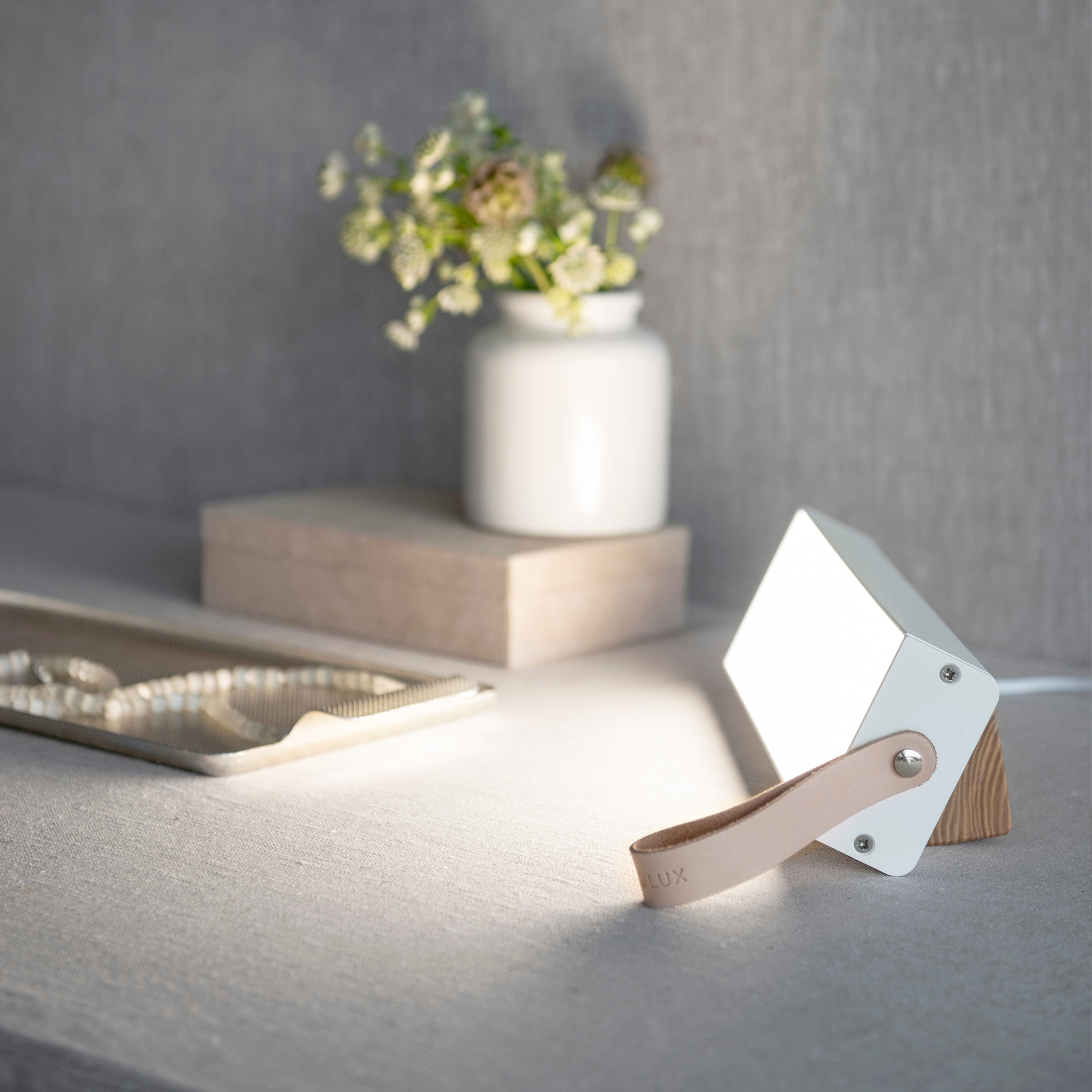 Innolux Valovoima Mini – Kompakt LED-lysterapi i nordisk design